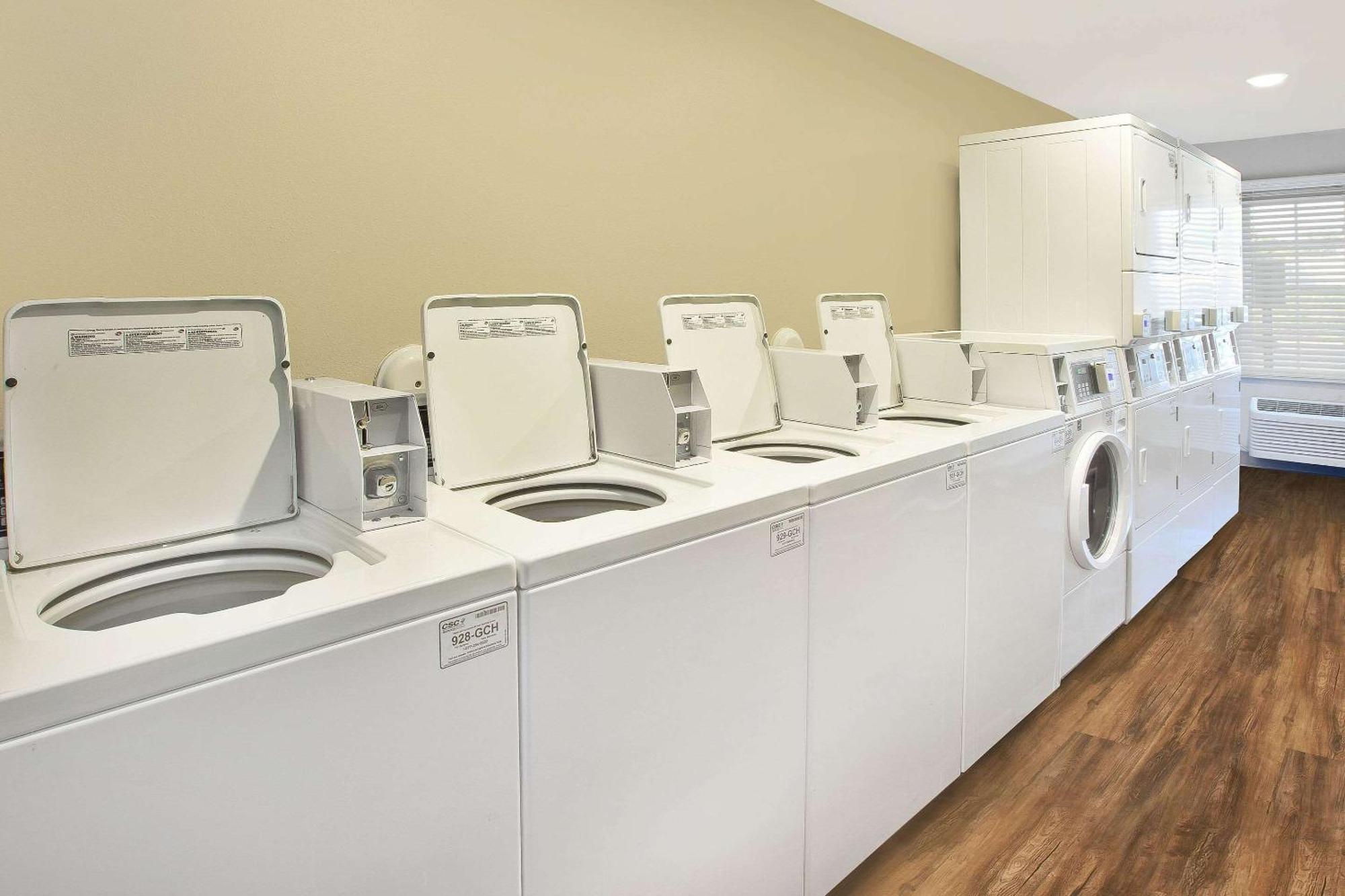 Woodspring Suites St Louis St Charles Saint Charles ภายนอก รูปภาพ